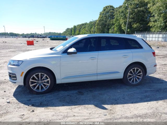 WA1LHAF78KD026271 Audi Q7 45 Premium