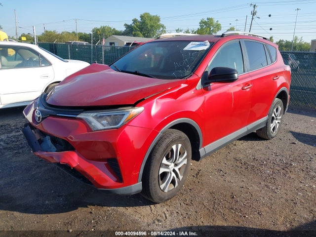 Toyota RAV4 LE 2016 JTMZFREV4GJ081233 Image 2