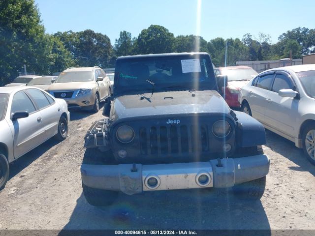1C4BJWEG3EL187402 Jeep Wrangler Unlimited Sahara
