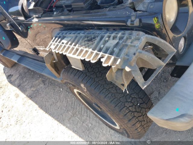 1C4BJWEG3EL187402 Jeep Wrangler Unlimited Sahara