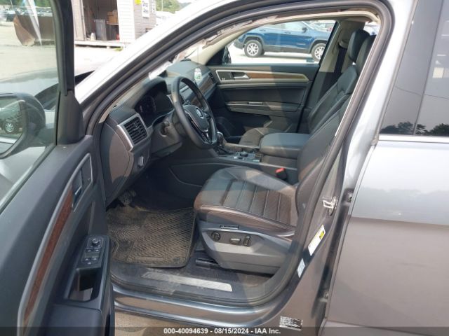 2019 VOLKSWAGEN ATLAS 1V2NR2CAXKC613643 Photo 4