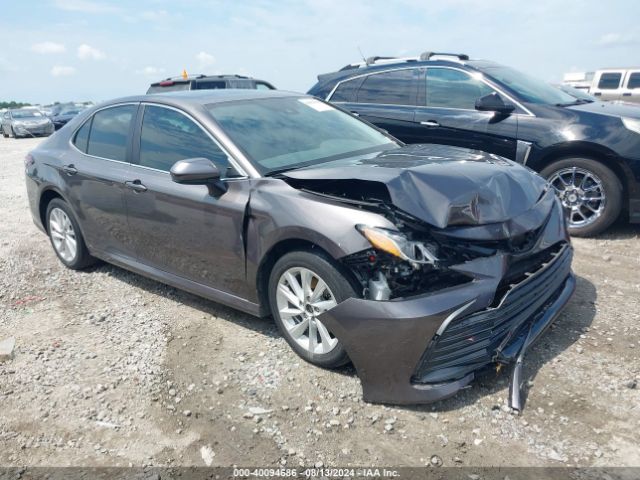 4T1C11AKXNU694286 Toyota CAMRY LE