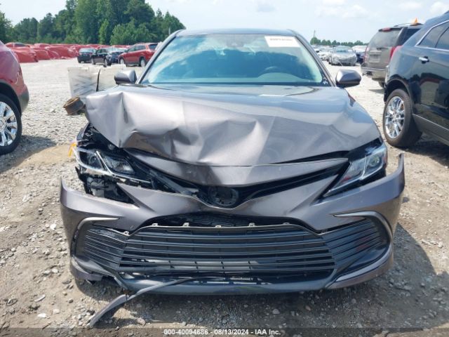 4T1C11AKXNU694286 Toyota CAMRY LE