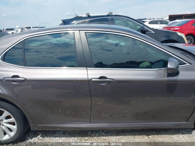 4T1C11AKXNU694286 Toyota CAMRY LE