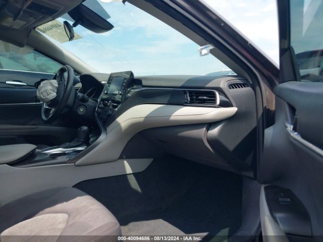 4T1C11AKXNU694286 Toyota CAMRY LE