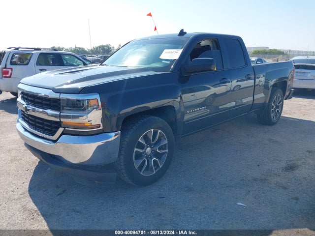 Chevrolet Silverado 1500 Lt 2018 1GCRCREC4JZ168629 Image 2
