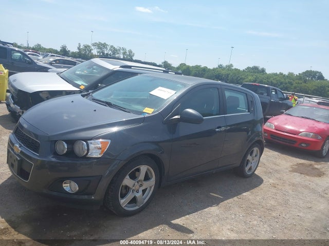Chevrolet Sonic Ltz Auto 2016 1G1JE6SB8G4136623 Image 2