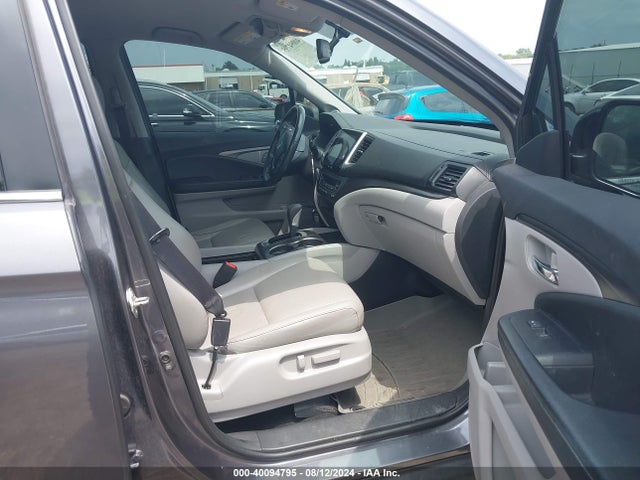 Honda Ridgeline Rtl-t 2017 5FPYK3F66HB032000 Image 5