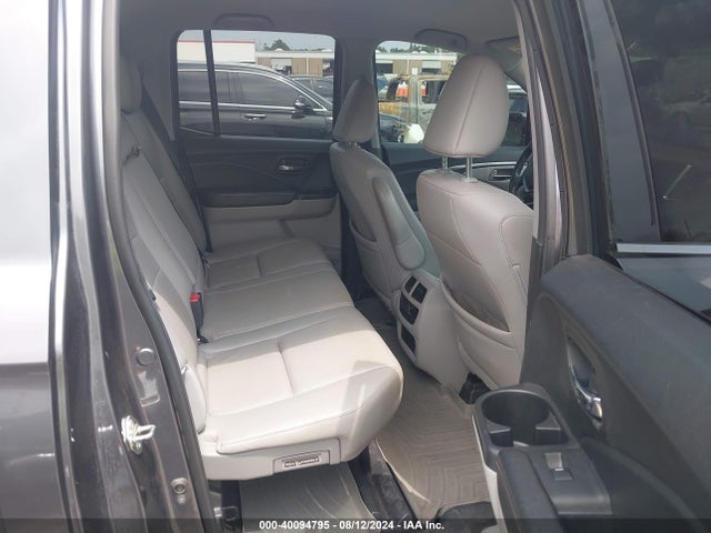 Honda Ridgeline Rtl-t 2017 5FPYK3F66HB032000 Image 8