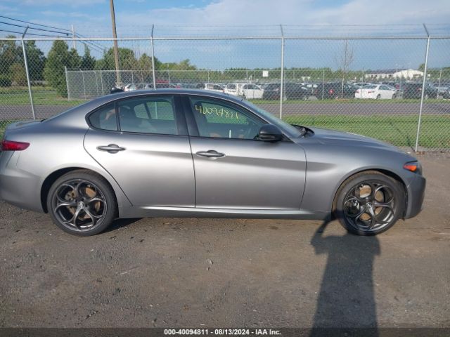 ZARFANAN4K7622731 Alfa Romeo Giulia Awd