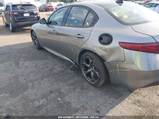 ZARFANAN4K7622731 Alfa Romeo Giulia Awd