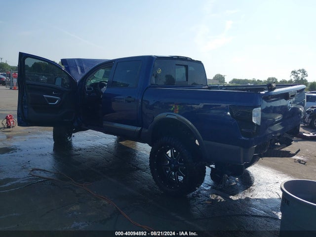 Nissan Titan Pro-4x 2017 1N6AA1E51HN541954 Image 3