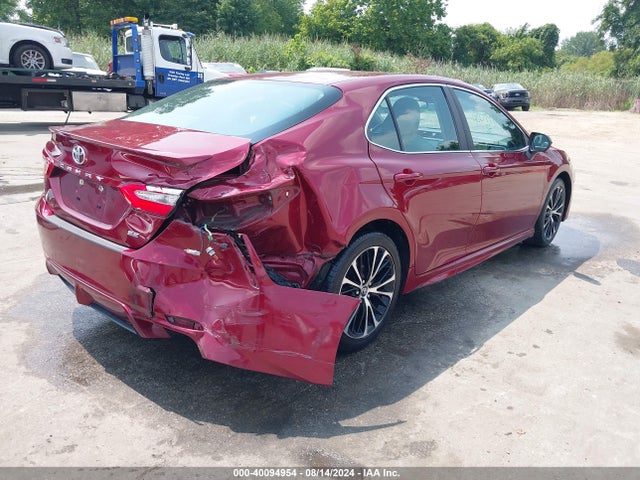 Toyota CAMRY SE 2018 4T1B11HK8JU649830 Image 4