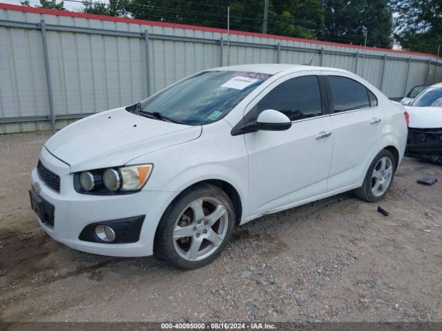 Chevrolet Sonic Ltz Auto 2015 1G1JE5SB9F4105258 Image 2