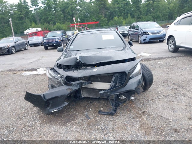 WDDSJ4GB9KN723538 Mercedes-Benz CLA 250 4MATIC