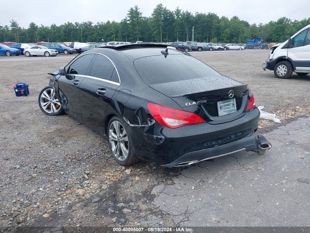 WDDSJ4GB9KN723538 Mercedes-Benz CLA 250 4MATIC