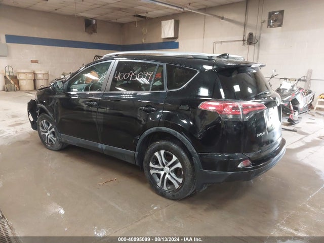 Toyota RAV4 LE 2018 2T3BFREV3JW780055 Image 3
