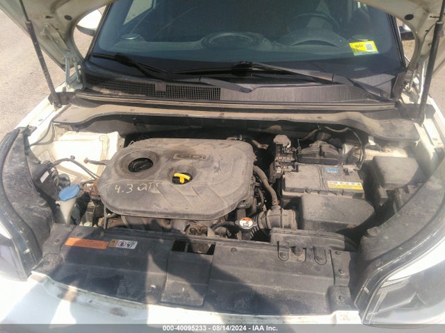 KIA SOUL + 2016 KNDJP3A53G7345553 Image 10