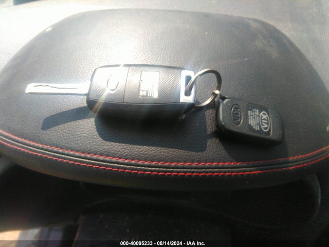 KIA SOUL + 2016 KNDJP3A53G7345553 Image 11