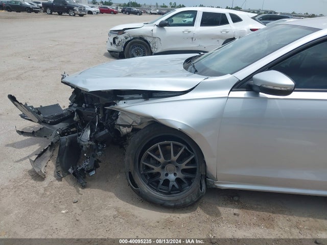 1VWAA7A35MC015565 Volkswagen Passat 2.0t S