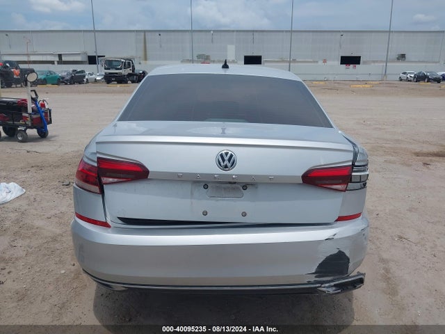 1VWAA7A35MC015565 Volkswagen Passat 2.0t S
