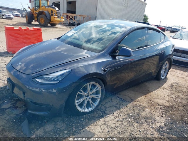 2021 TESLA MODEL Y 5YJYGDEE9MF077368 Photo 1