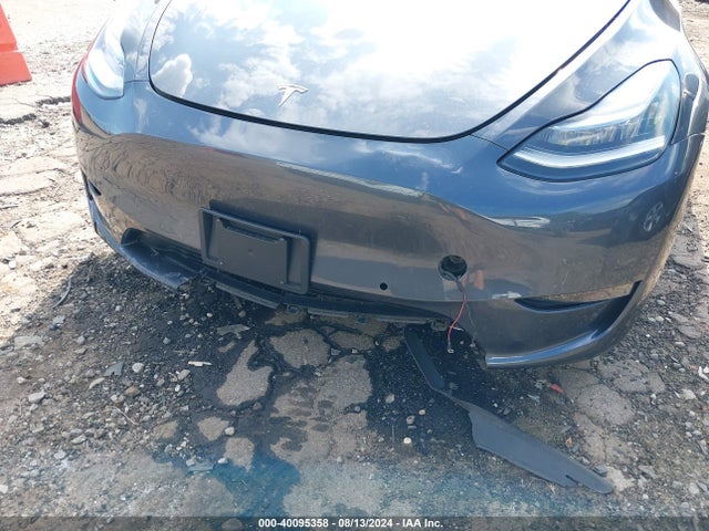 2021 TESLA MODEL Y 5YJYGDEE9MF077368 Photo 5