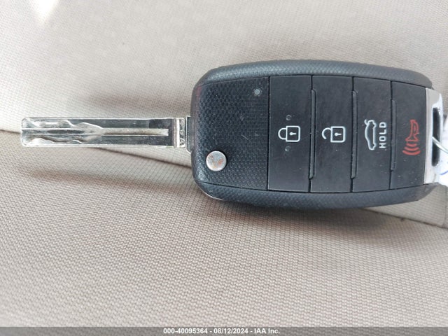KIA Optima Lx 2015 KNAGM4A72F5628916 Image 11