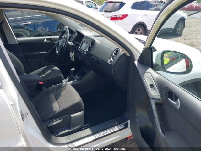 WVGAV7AX2FW501726 Volkswagen TIGUAN S