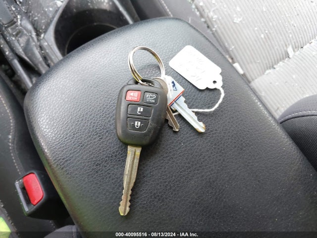 Toyota Rav4 Xle 2015 JTMRFREV3FJ022849 Image 11