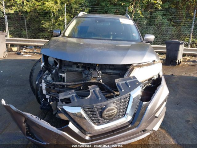 JN8AT2MV0JW318183 Nissan Rogue Sl