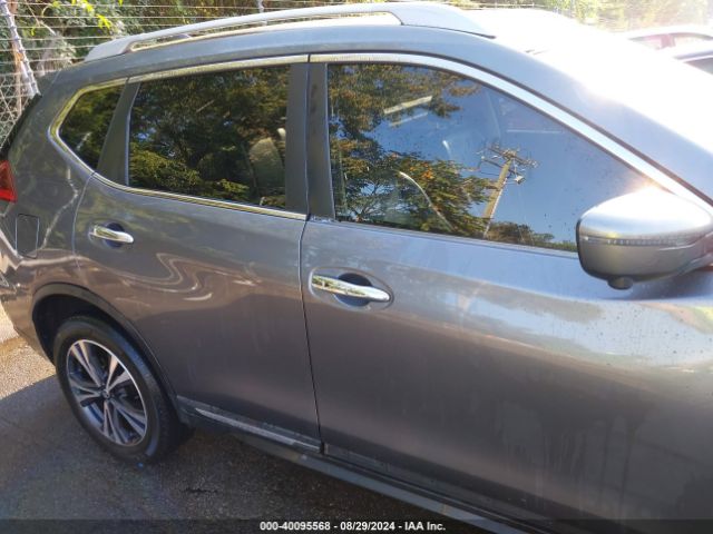JN8AT2MV0JW318183 Nissan Rogue Sl
