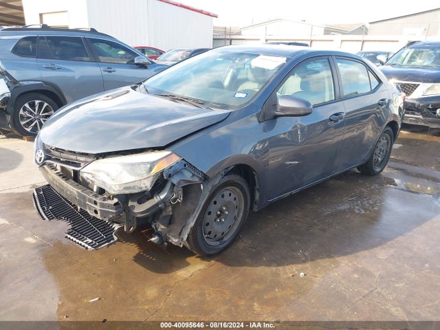 Toyota COROLLA LE 2016 5YFBURHE3GP499149 Image 2