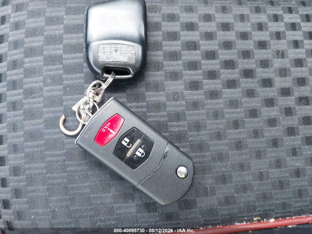 40095730 :رقم المزاد ، JM1DE1HY0B0102825 vin ، 2011 Mazda Mazda2 مزاد بيع