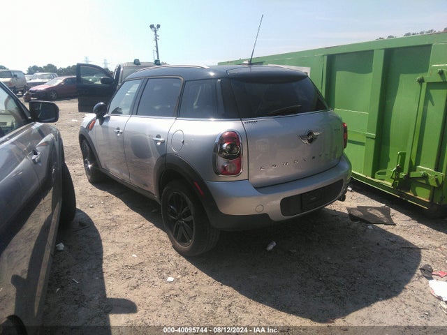 2013 MINI COUNTRYMAN WMWZB3C58DWM07803 Photo 2