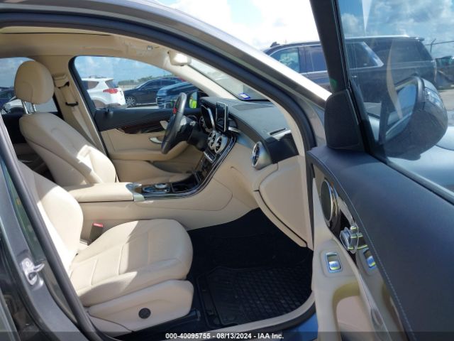 WDC0G4JB5HF249352 Mercedes-Benz GLC 300