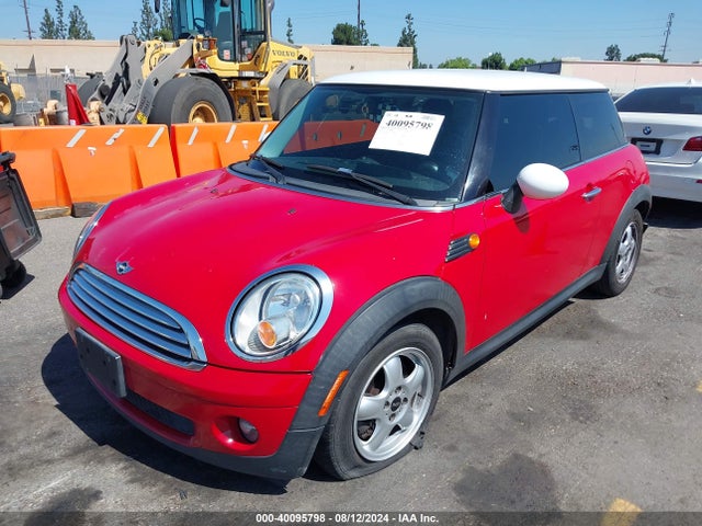 2007 MINI COOPER WMWMF33587TT53908 Photo 1