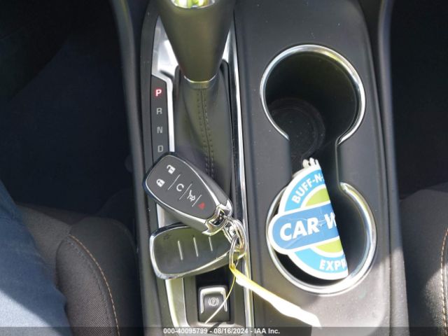 2GNAXKEX2J6168787 Chevrolet EQUINOX LT