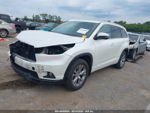 Toyota Highlander Xle V6 2014 5TDJKRFH1ES047252 Image 2