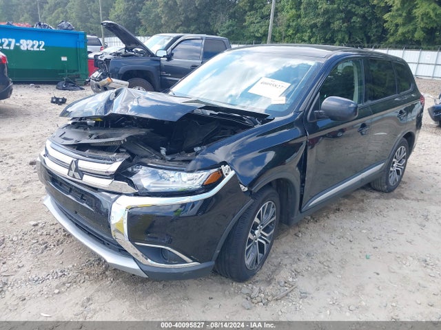 JA4AD2A3XJJ006066 Mitsubishi Outlander Es
