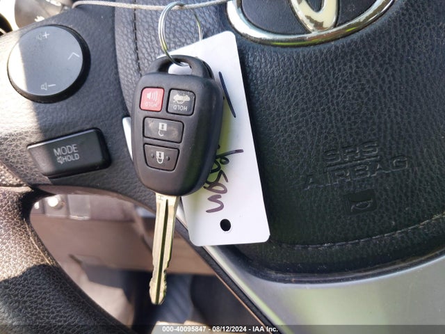Toyota COROLLA LE 2017 5YFBURHE8HP733951 Image 11