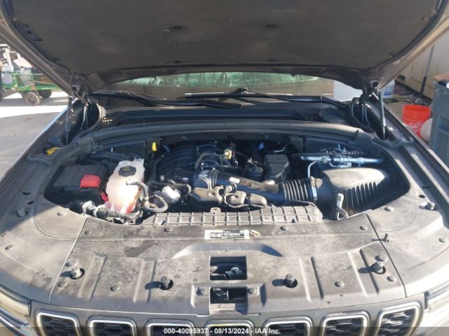 1C4RJJAG5P8836355 Jeep Grand Cherokee L Laredo 4x2