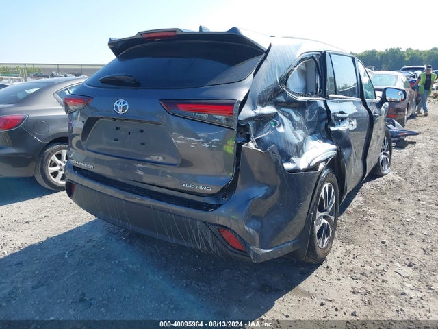 Toyota Highlander Xle 2024 5TDKDRBH1RS546241 Image 4