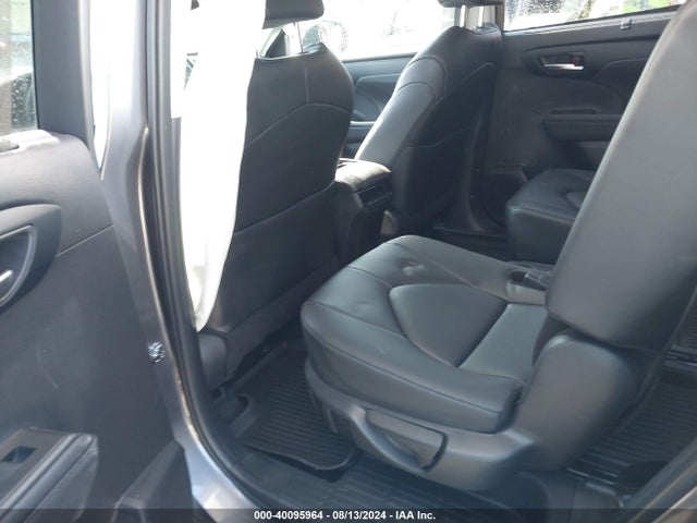 Toyota Highlander Xle 2024 5TDKDRBH1RS546241 Image 8