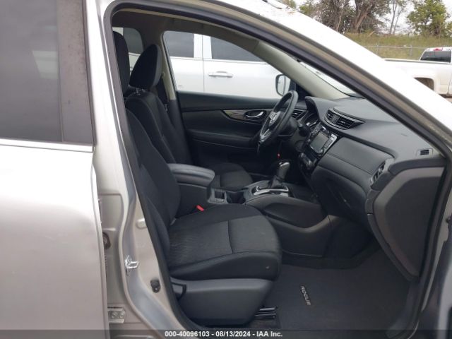 KNMAT2MV9HP587671 Nissan ROGUE SV
