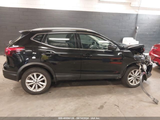 JN1BJ1CR8KW334074 Nissan Rogue Sport Sv