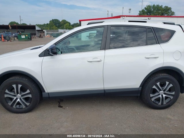 Toyota RAV4 LE 2016 2T3BFREV6GW412557 Image 14