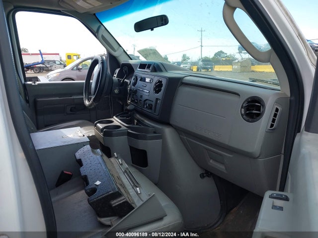 Ford E-250 Commercial 2014 1FTNS2EW0EDA07765 Image 5