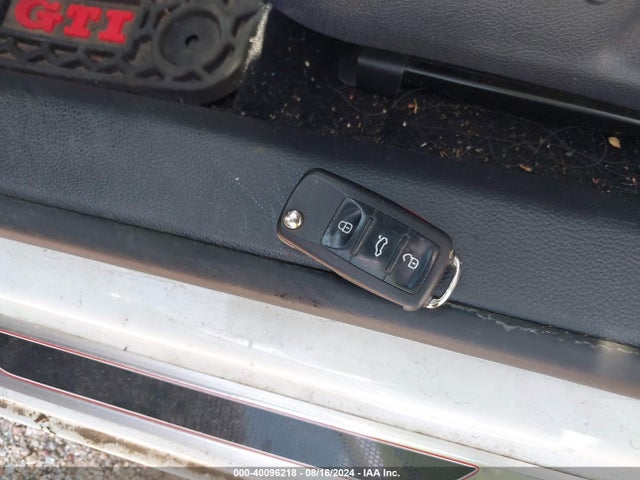 WVWHD7AJ6EW006185 Volkswagen Gti Driver's Edition