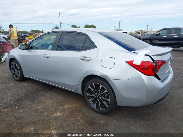 Toyota COROLLA SE 2017 5YFBURHE6HP630611 Image 3